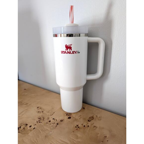 Stanley Mistletoe Twist Quencher 40oz Tumbler - Mint Condition - Limited Edition - Picture 5 of 5